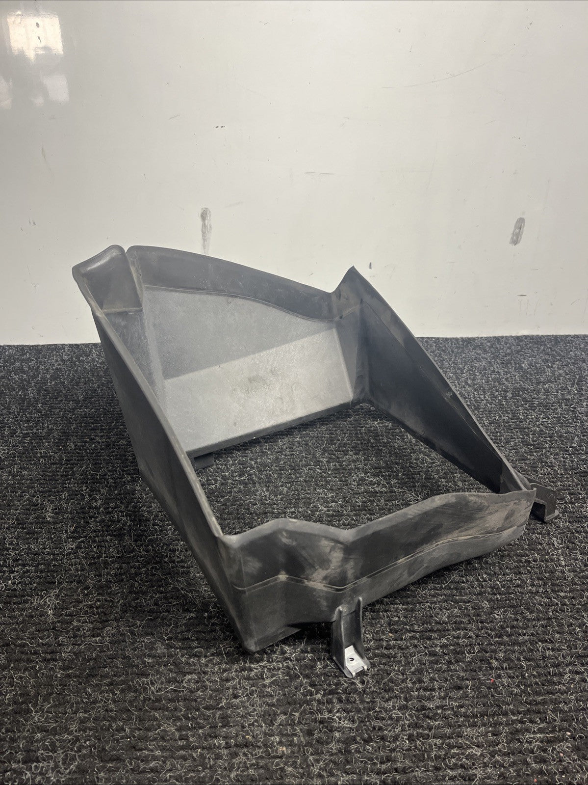 ☑️ NEW BMW X5 E70 FRONT RIGHT ENGINE OIL COOLER AIR DUCT 7205946 51717205946