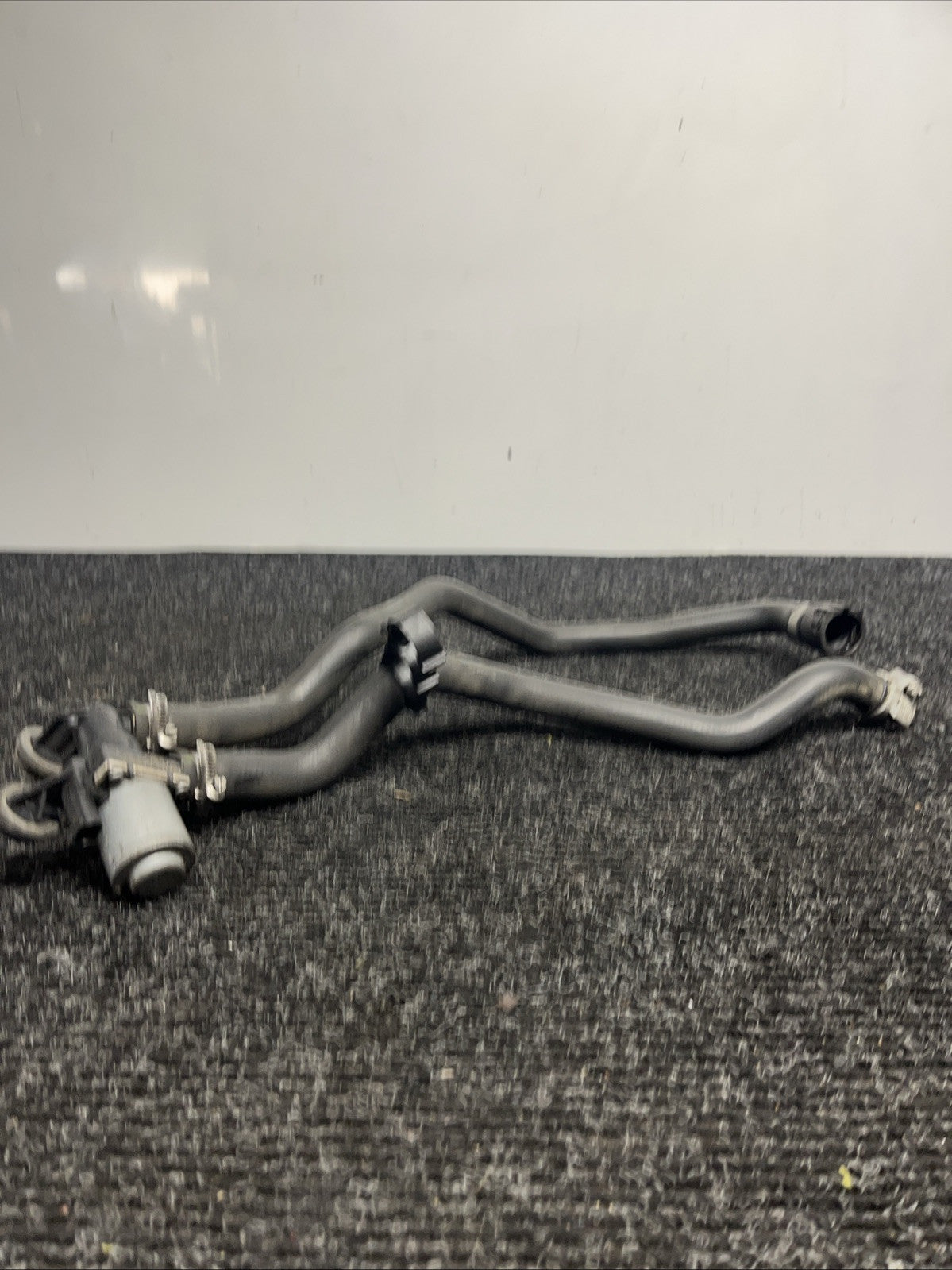 ☑️ BMW E46 M3 01-06 Auxiliary Water Pump Heater Control Valve OEM