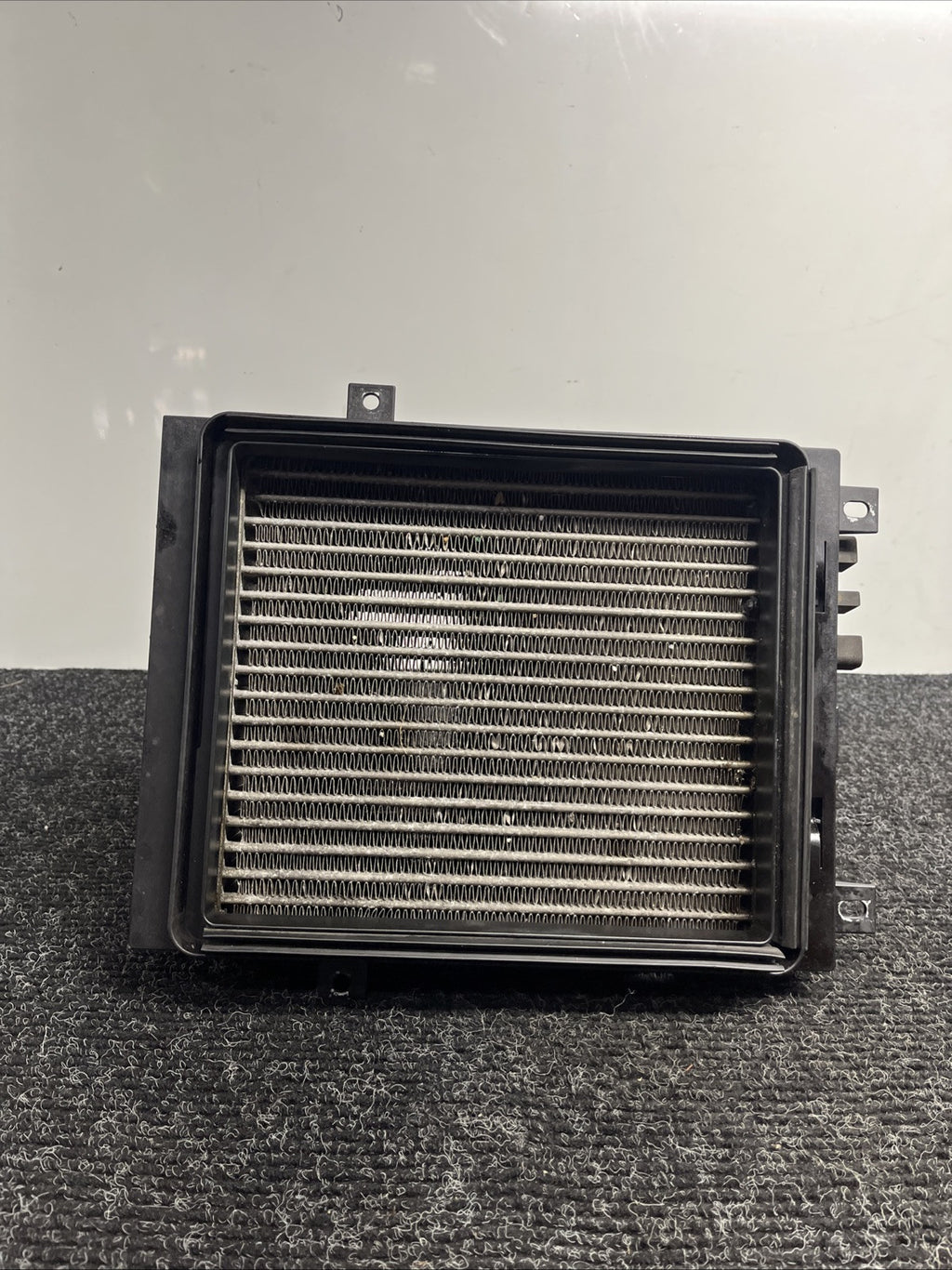☑️ 10-2013 BMW X6 M Right Engine Motor Oil Cooler Radiator Bracket 4.4 1446 OEM