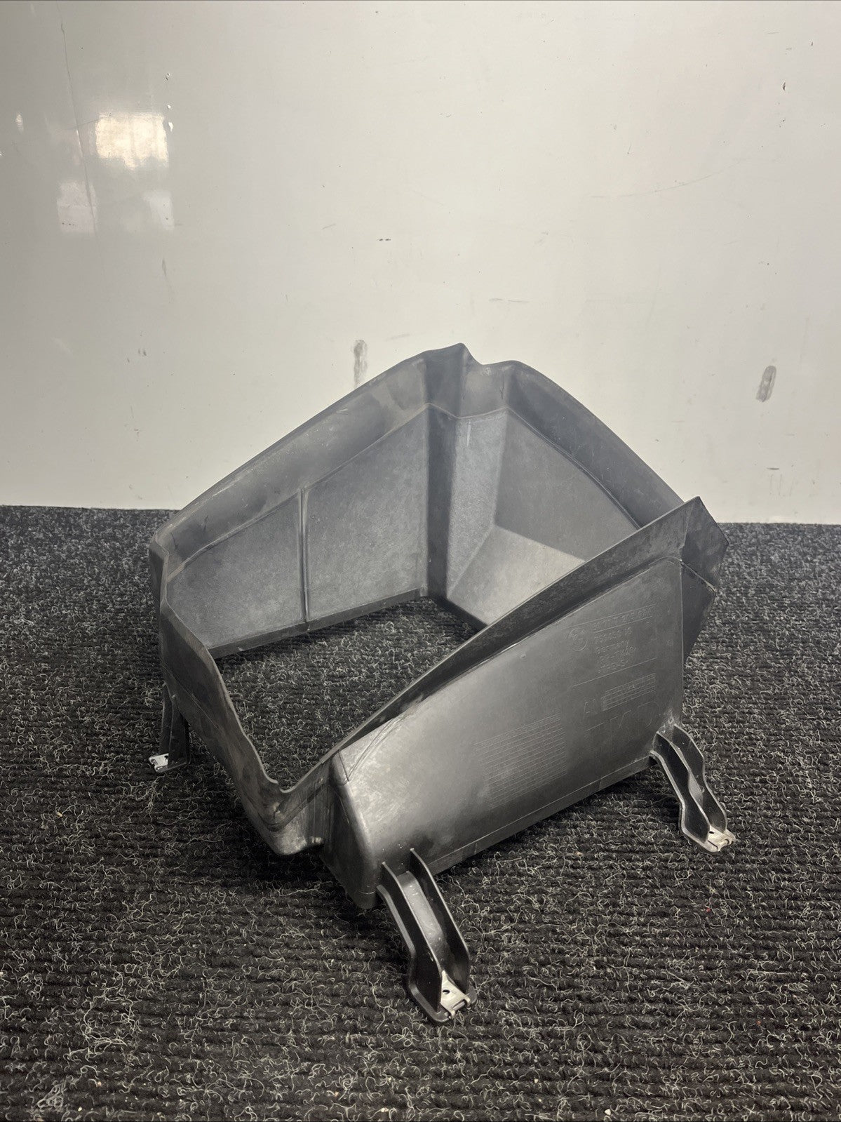☑️ NEW BMW X5 E70 FRONT RIGHT ENGINE OIL COOLER AIR DUCT 7205946 51717205946