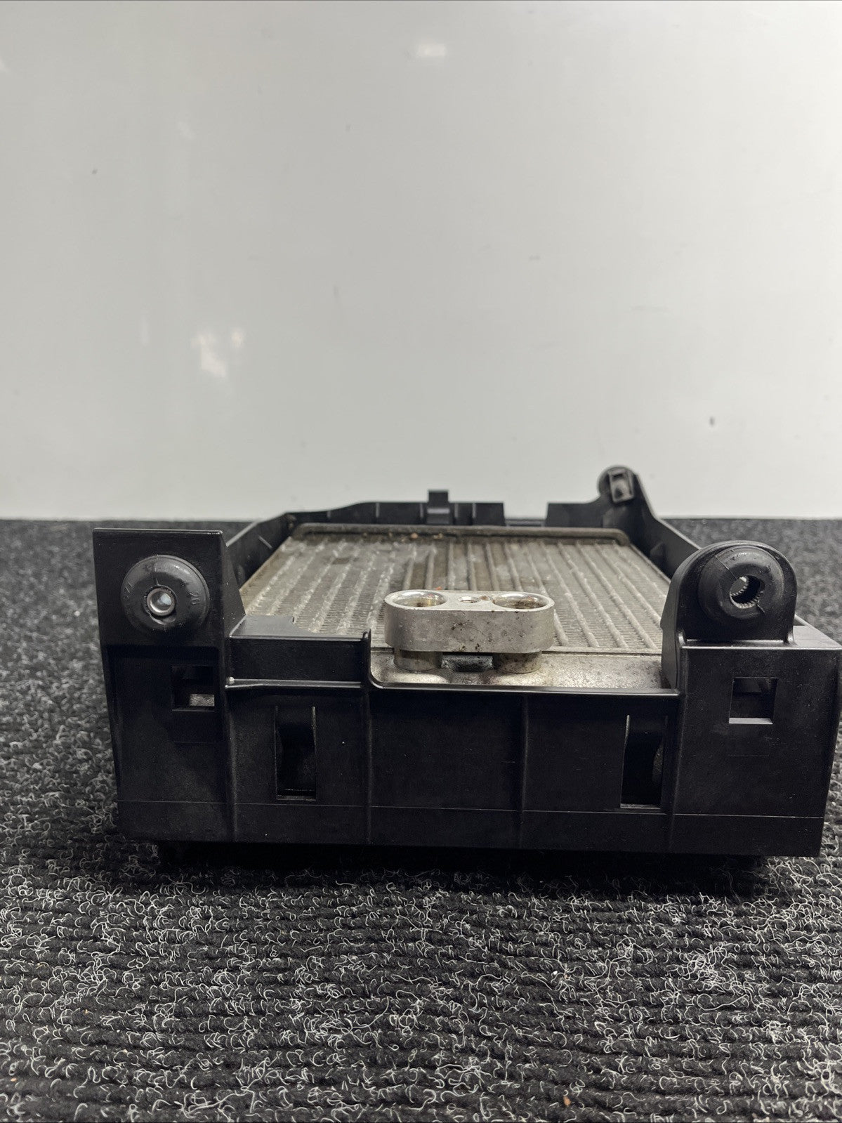 ☑️ 10-2013 BMW X6 M Right Engine Motor Oil Cooler Radiator Bracket 4.4 1446 OEM