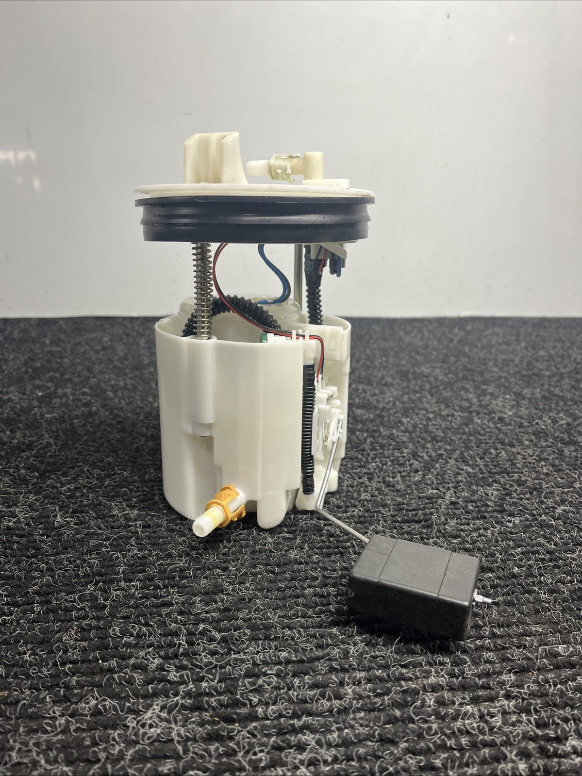 ☑️ 2013-2019 Scion Subaru FR-S BRZ Fuel Pump Assembly 42021CA000 OEM