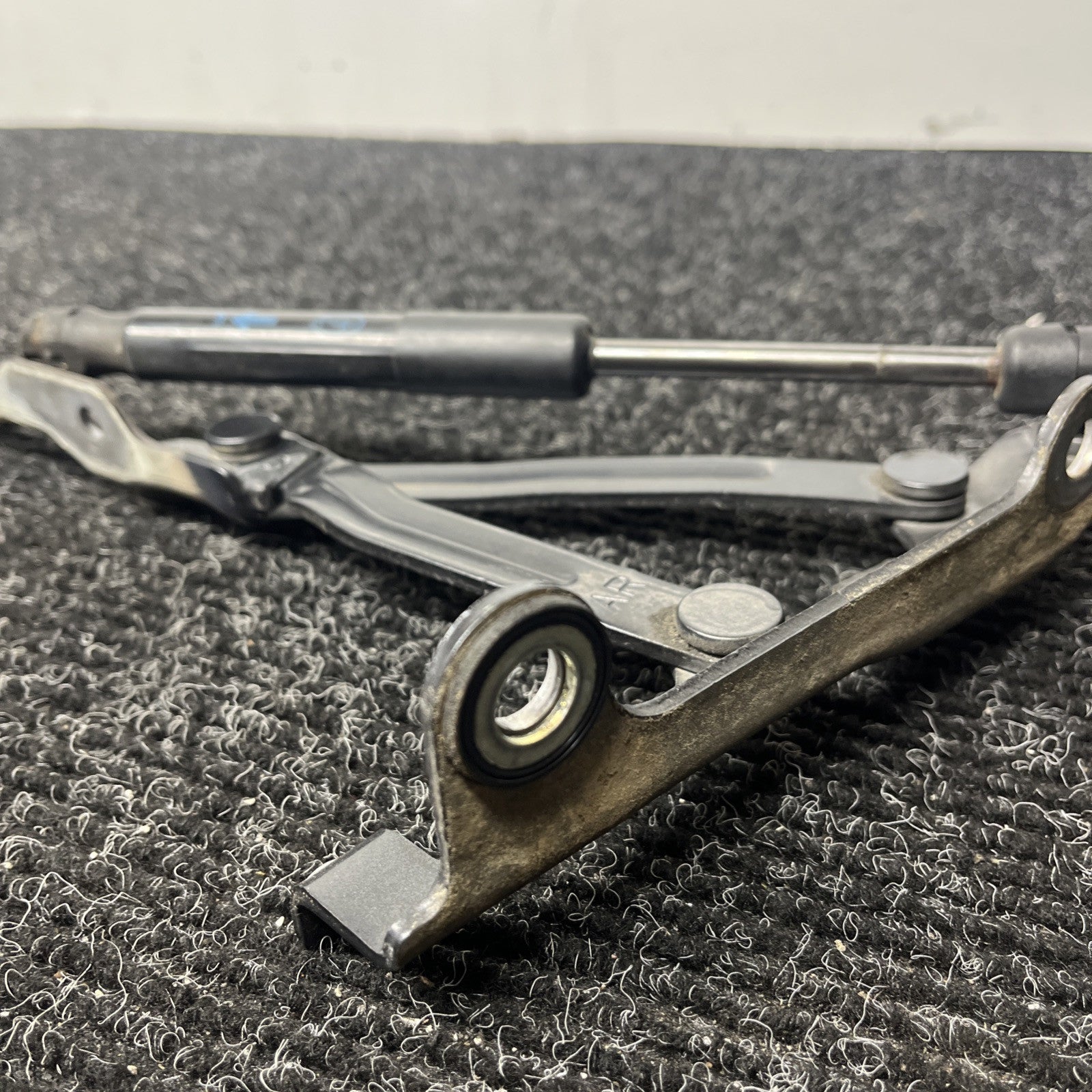 ☑️ 13-20 TOYOTA 86 SUBARU BRZ SCION FRS OEM TRUNK HINGES WITH STRUTS PAIR BLUE