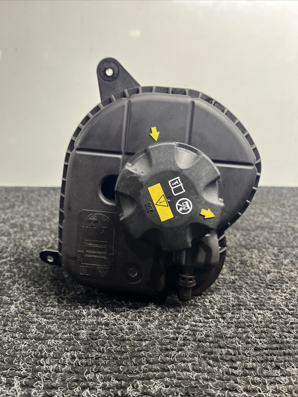 ☑️ 08-18 OEM BMW E70 F15 F85  X5 X6 Sensor Cap Coolant Expansion Tank Reservoir